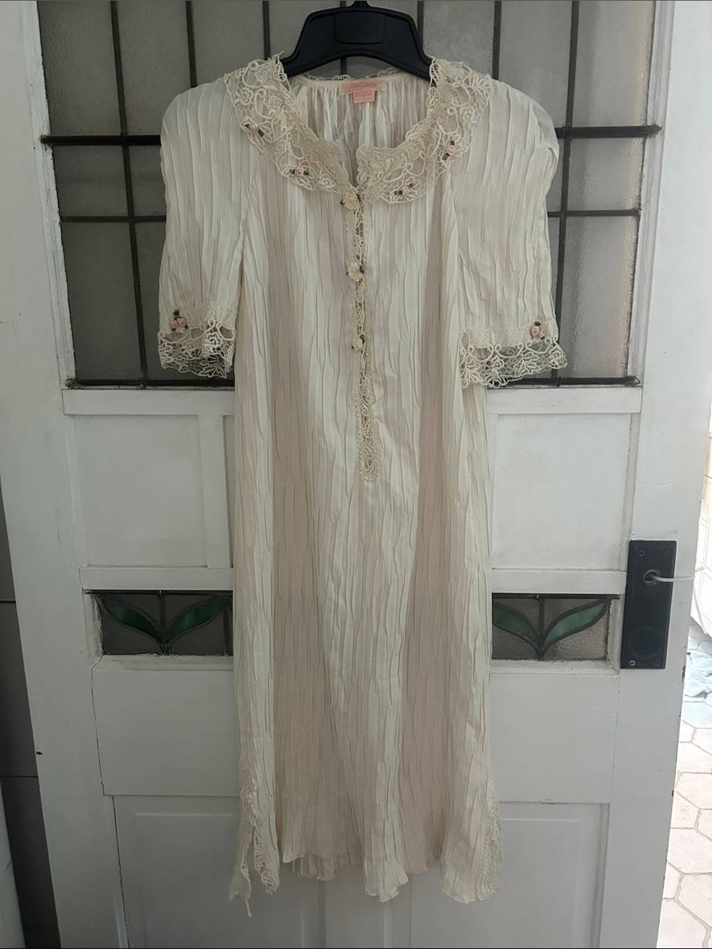 Vintage cream Pleated Lace-Trim Maxi nightgown